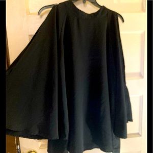 BLACK FLARE LONG SLEEVE OPEN SHOULDER TOP